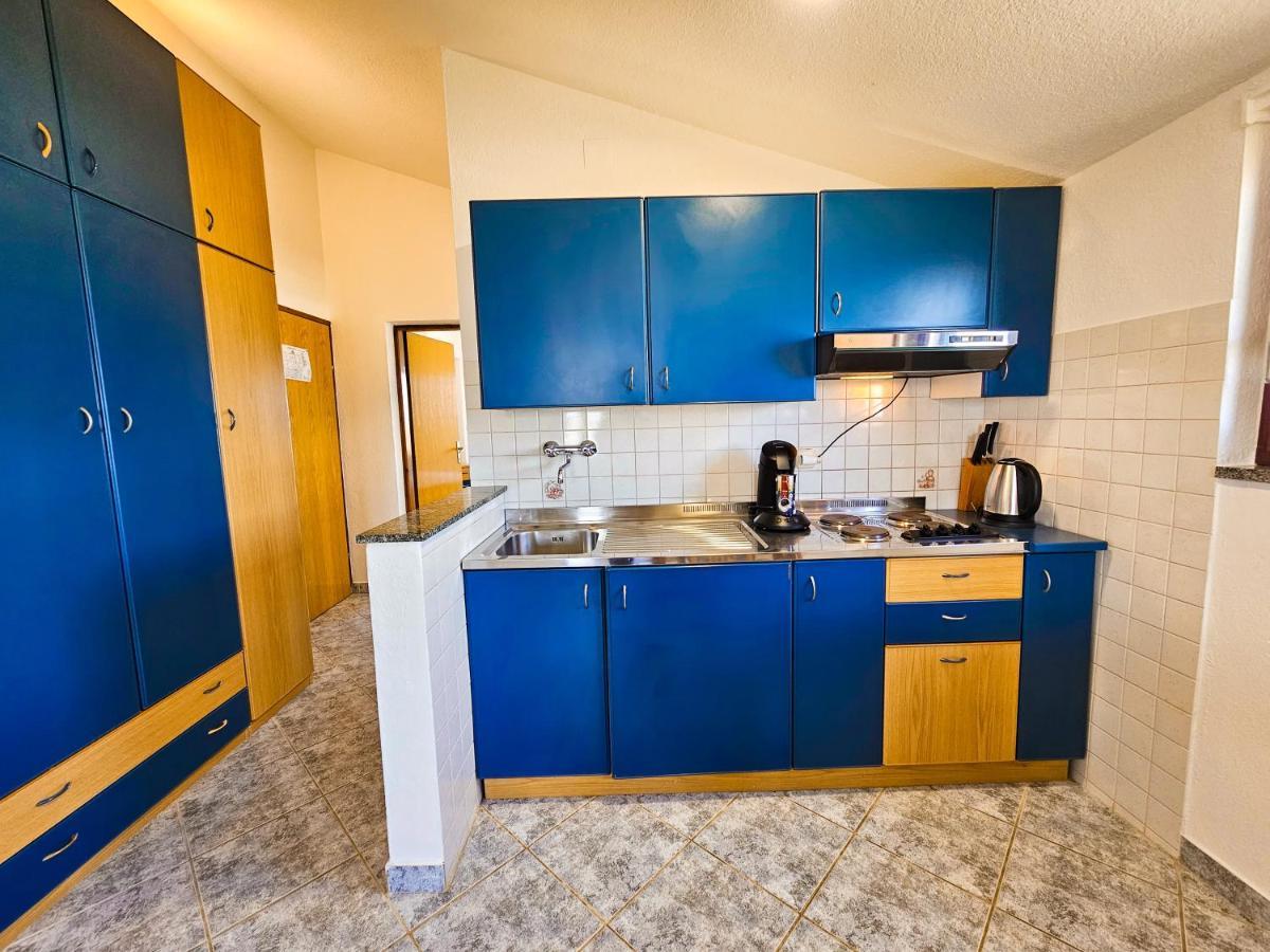 Aenona Sea View Apartments Nin Bagian luar foto