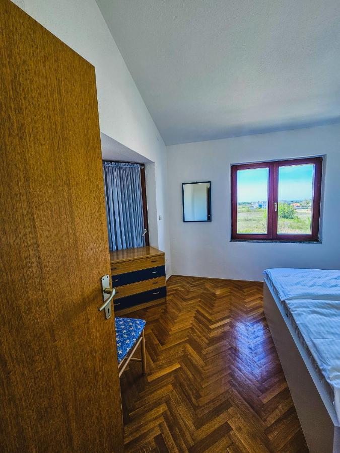 Aenona Sea View Apartments Nin Bagian luar foto